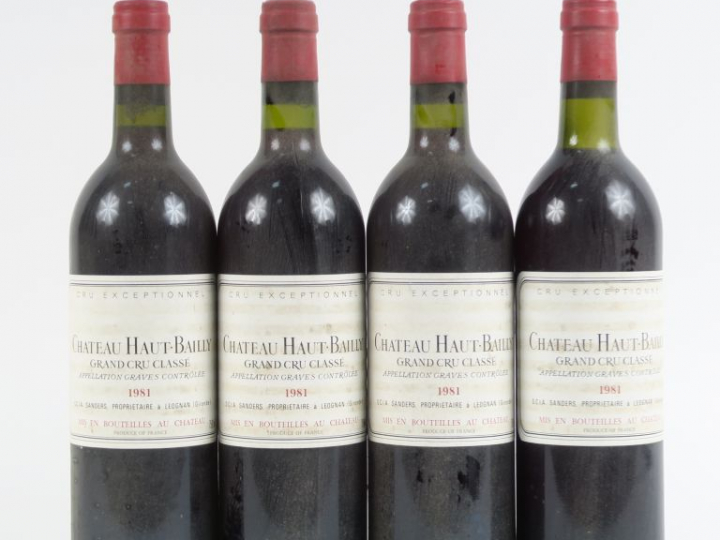 4 BOUTEILLES CHÂTEAU HAUT BAILLY GCC GRAVES - 1981 - BG