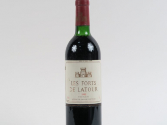 Vente aux enchères 1 BOUTEILLE LES FORTS DE LATOUR PAUILLAC - 1982 - LB