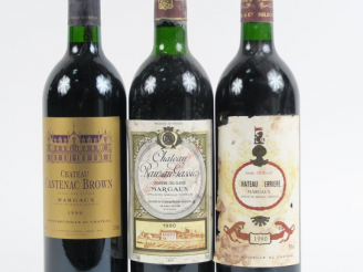Vente aux enchères 3 BOUTEILLES GCC MARGAUX 1990 : 1 CHÂTEAU CANTENAC BROWN - 1 CHÂTEAU F