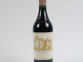 Vente aux enchères 1 BOUTEILLE CHÂTEAU HAUT BRION 1er CC GRAVES - 2001