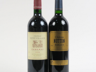 Vente aux enchères 2 BOUTEILLES : 1 CHÂTEAU NOTTON MARGAUX 2000 - 1 CHÂTEAU PETIT VILLAGE