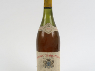 Vente aux enchères 1 BOUTEILLE CORTON CHARLEMAGNE DE MOUCHERON - 1950 - 6,5 CM