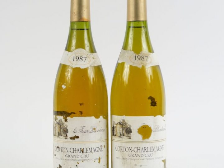 2 BOUTEILLES CORTON CHARLEMAGNE GC 'LA TOUR BLONDEAU' B.P.F. - 1987 - 