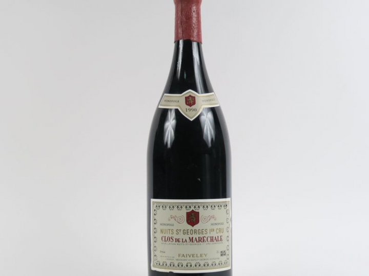 1 DOUBLE MAGNUM (3 L) NUITS ST GEORGES 1er CRU 'CLOS DE LA MARÉCHALE' 