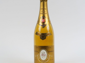 Vente aux enchères 1 BOUTEILLE CHAMPAGNE LOUIS ROEDERER 'CRISTAL' - 1983 - COFFRET - COIF