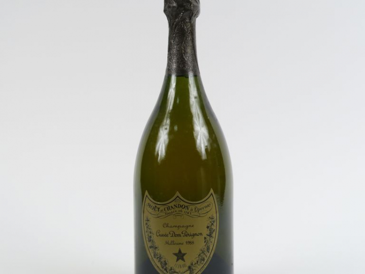 1 BOUTEILLE CHAMPAGNE DOM PÉRIGNON - 1988 - COFFRET - NIVEAU LIMITE CO