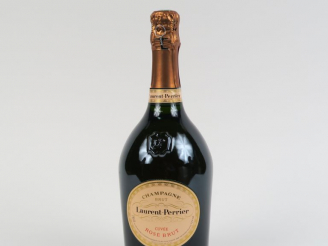 Vente aux enchères 1 BOUTEILLE CHAMPAGNE LAURENT PERRIER 'CUVÉE ROSÉ BRUT' - COFFRET