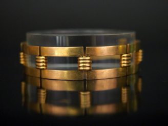 Vente aux enchères Bracelet articulé en or jaune, composé de maillons rectangulaires ajou