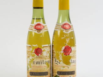 Vente aux enchères 2 BOUTEILLES (37,5 CL) HERMITAGE BLANC E. GUIGAL - 1982