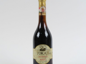 Vente aux enchères 1 BOUTEILLE (50 CL) TOKAJI '5 PUTTONYOS' ASZU - 1988