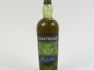 Vente aux enchères 1 BOUTEILLE CHARTREUSE VERTE PÉRIODE 1956/1964 - CAPS ABIMÉE