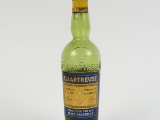 Vente aux enchères 1 DEMIE BOUTEILLE CHARTEUSE JAUNE PÉRIODE 1956/1964 - NIVEAU BAS