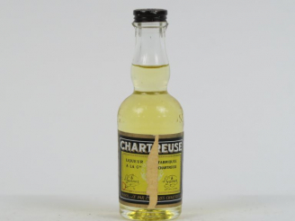 Vente aux enchères 1 MIGNONNETTE (5 CL) CHARTREUSE JAUNE PÉRIODE 1964/1966 - EA