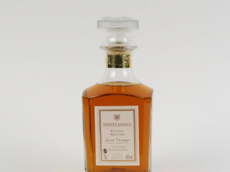 Vente aux enchères 1 BOUTEILLE COGNAC SÉLECTION GRANDE CHAMPAGNE 1er CRU DE COGNAC RAYMON