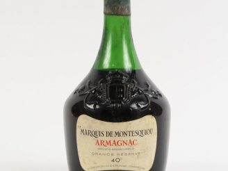 Vente aux enchères 1 VIEILLE BOUTEILLE ARMAGNAC MARQUIS DE MONTESQUIOU 'GRANDE RÉSERVE'