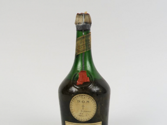 Vente aux enchères 1 VIEILLE BOUTEILLE BÉNÉDICTINE D.O.M - NIVEAU MOYEN