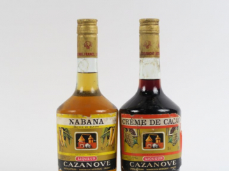 Vente aux enchères 2 BOUTEILLES LIQUEUR CAZANOVE 25° - 1 CRÈME DE CACAO/1 NABANA