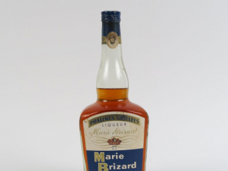Vente aux enchères 1 BOUTEILLE LIQUEUR PRALINES GRILLÉES MARIE BRIZARD 25°
