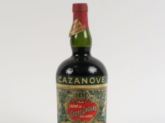 Vente aux enchères 1 VIEILLE BOUTEILLE LIQUEUR CRÈME DE CACAO CHOUAO CAZANOVE