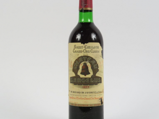 Vente aux enchères 1 BOUTEILLE CHÂTEAU L'ANGELUS GCC ST EMILION - 1977 - BG/ELA