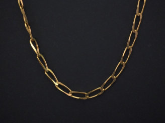 Vente aux enchères Chaine en or jaune, maille gourmette. Long. 50,5 cm  Poids. 15,55 g