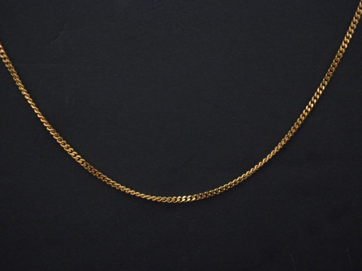Chaine en or jaune, maille gourmette. Long. 40 cm  Poids. 3,89 g
