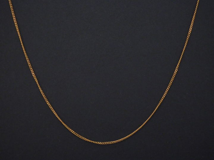 Fine chaine en or jaune. Long. 51 cm  Poids. 2,29 g