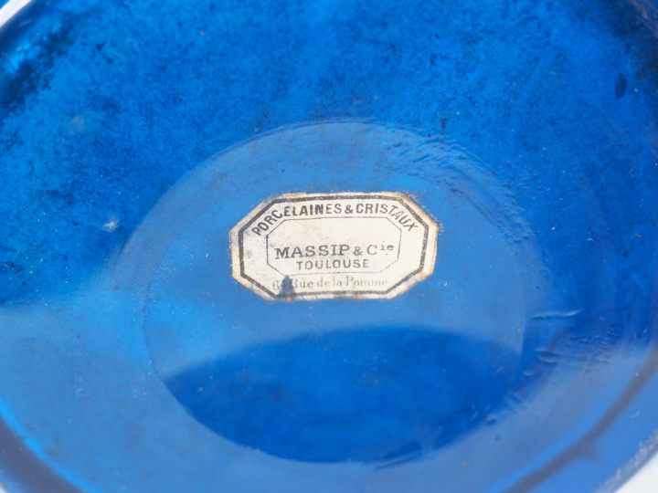 Paire de vases Napoléon III en verre à décor japonisant émaillé de gru