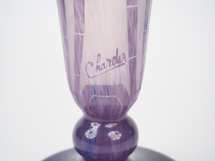 CHARDER, LE VERRE FRANCAIS. Vase "Palmettes". Vase en verre poudré bla