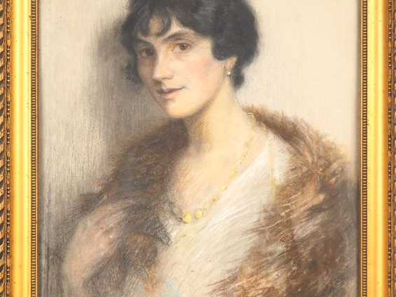 Emmy LEUZE-HIRSCHFELD. "Portrait de femme au collier de perles". Paste