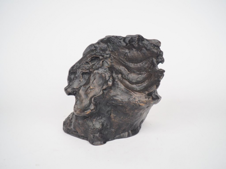 Claude MARY. "L'éphèbe". Sculpture en bronze à patine noire. Signée et