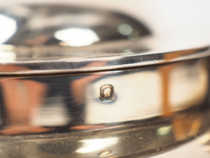 Service à thé en argent, poinçon Minerve, à décor de monogramme. Compr