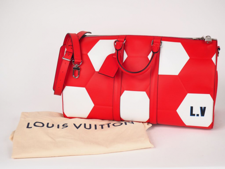 Louis VUITTON.  Sac KEEPAL (FIFA WORLD CUP 2018) Edition limitée pour 