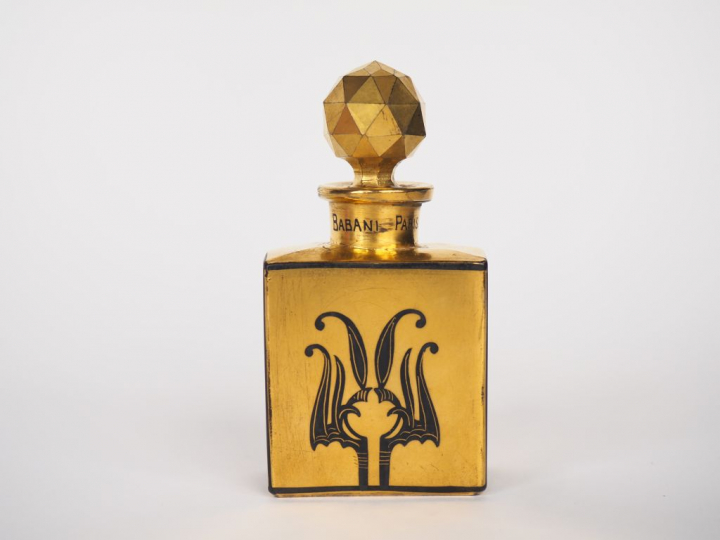 BABANI.  "Ambre de Delhi" Flacon de parfum de section rectangulaire, é