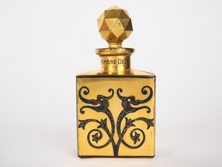 BABANI.  "Ambre de Delhi" Flacon de parfum de section rectangulaire, é