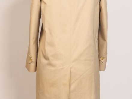 BURBERRY.  Trench.  (quelques taches)