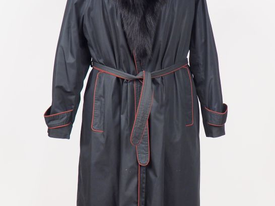 YVES SAINT LAURENT.  Manteau/trench. Taille 44, fourrure amovible. (qu
