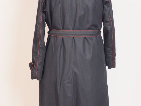 YVES SAINT LAURENT.  Manteau/trench. Taille 44, fourrure amovible. (qu