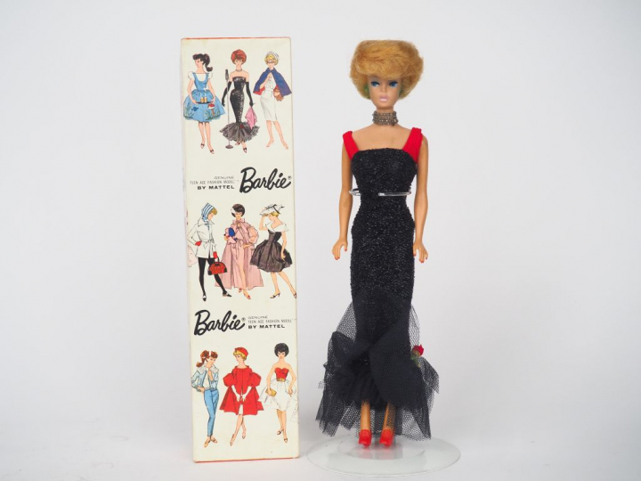 Poupée BUBBLE CUT blonde dans sa boite d'origine, maillot de bain roug