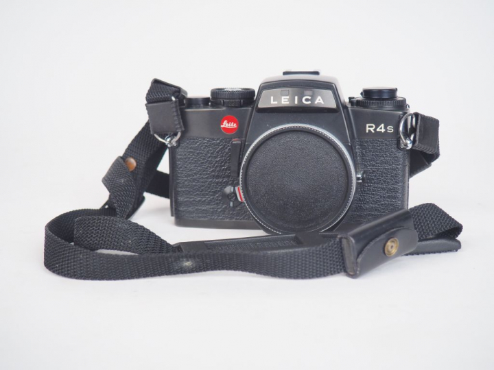 LEICA R4S. Appareil photographique n°1646640.