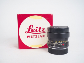 Vente aux enchères LEITZ. Objectif LEICAFLEX ELMARIT-R 1 : 2.8/35 n°2185111 avec sa boite