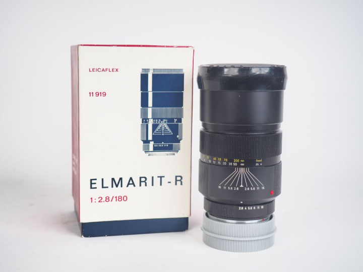 LEITZ LEICAFLEX Elmarit-R 1:2.8/180 mm n°2281591. Objectif avec sa boi