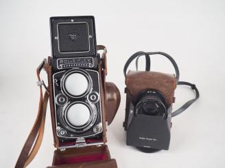 Vente aux enchères ROLLEIFLEX avec objectifs HEIDOMAT 1 : 2.8/f=80 mm n°900490 et CARL ZE