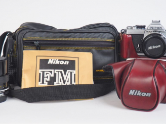 Vente aux enchères NIKON FM avec objectifs : NIKKOR 1 : 1.8/50 mm n°3262449  NIKKOR 1 : 2