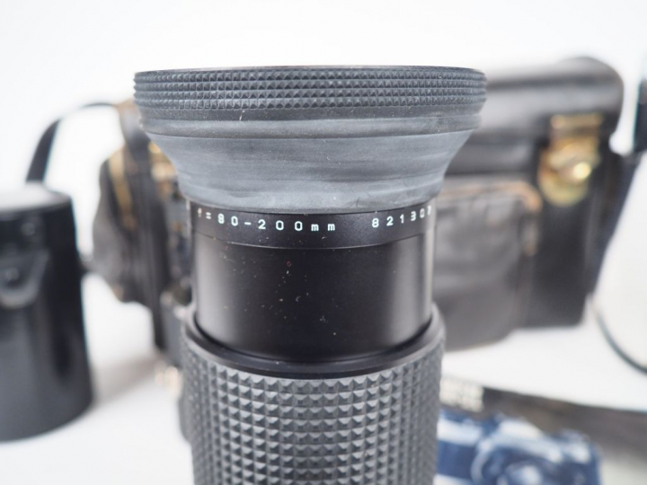 CANON AE-1 avec objectifs, accessoires et sacoche : CANON f 1 : 3.5/13