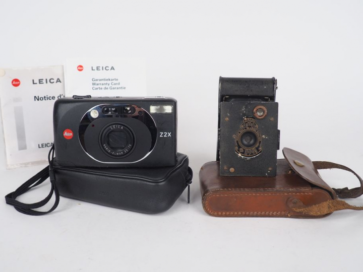 Lot comprenant : LEICA Z2X avec notice d'utilisation KODAK folding