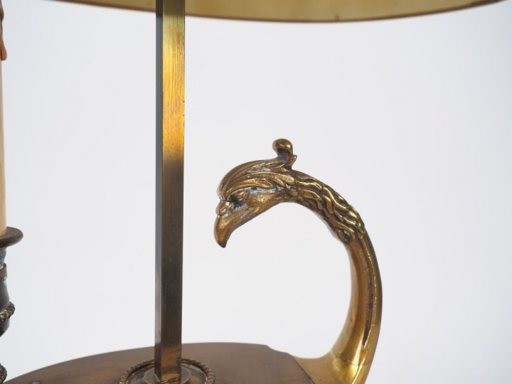Lampe bouillotte de style Empire en tôle, bronze et laiton en forme de