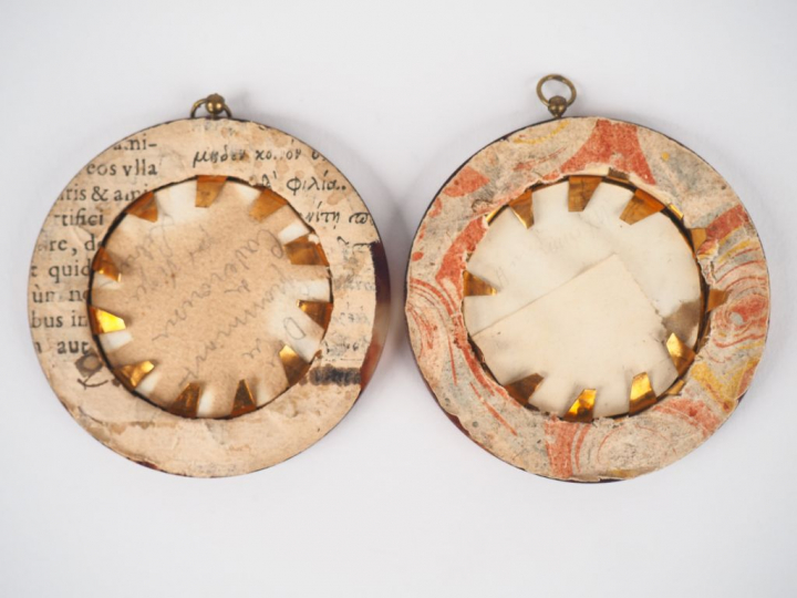 Paire de miniatures de style Louis XVI "Portrait de Monsieur et de Mad