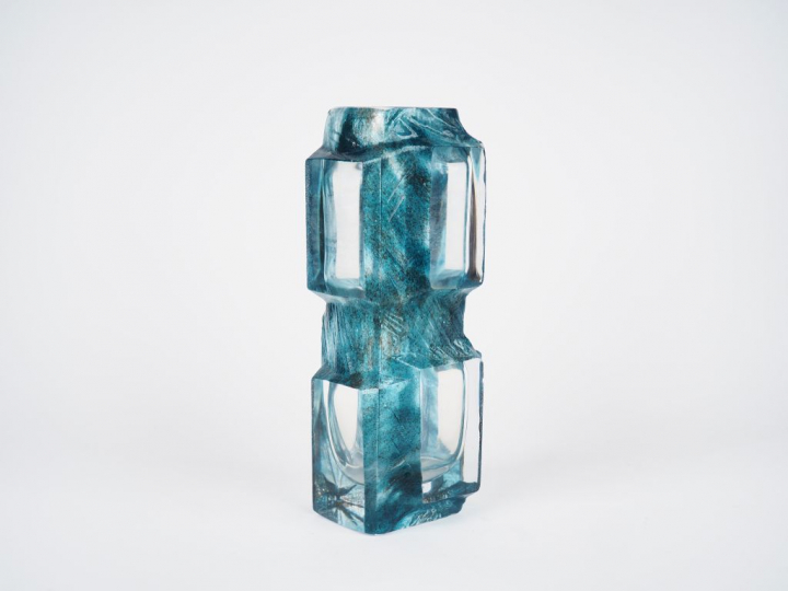 DAUM France. Vase soliflore années 50 à décor de motifi géométrique, e