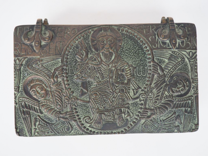 Max LE VERRIER. Boite à bijoux en bronze à patine verte "Linteau de Sa